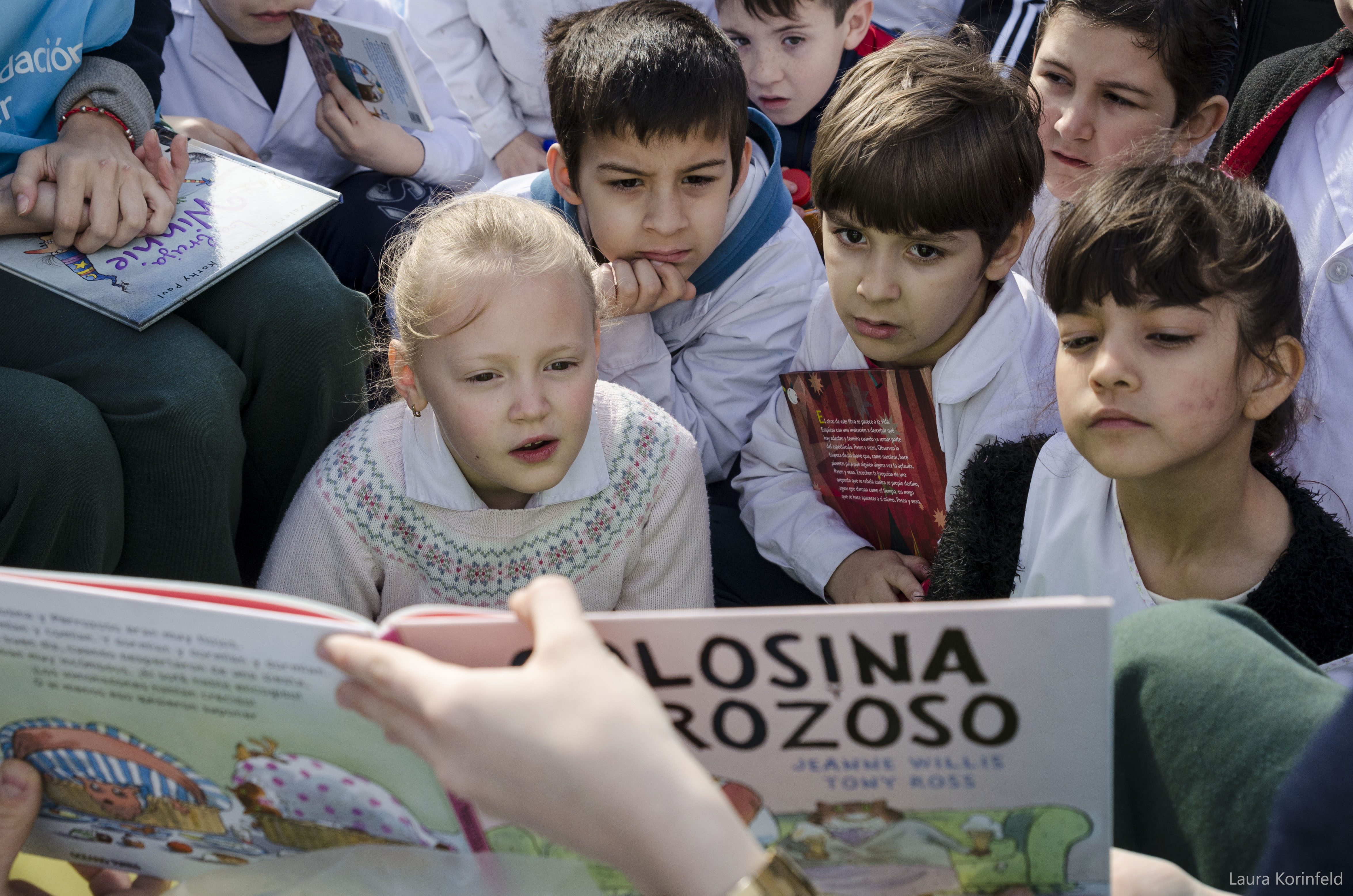 imagen niños leyendo